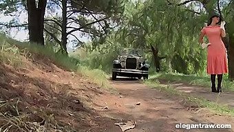 Oglądaj, Jak Bonnie I Clyde Angażują Się W Gorący Trójkąt.