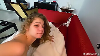 Mladá Teenagerka Sabrina Spice Zažíva Svoj Prvý Hardcore Sex