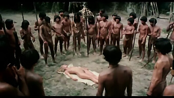 Les Derniers Cannibales: L'Escapade Sauvage Des Seins De Laura Gemser