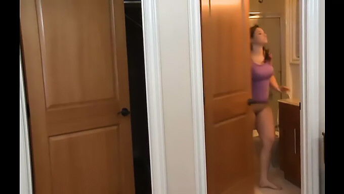 Lone Star Milf Gets Her Roommate'S Good Fucking