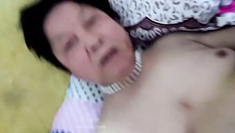 Una Abuela China Se Involucra En Un Apasionado Encuentro Sexual. ¡no Te Pierdas Esta Escena Caliente!