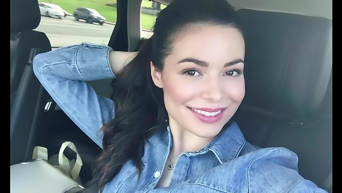 Masturbación En Solitario De La Celebridad Miranda Cosgrove