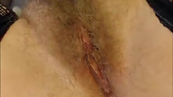 Real Amateur'S Hairy Pussy Closeup