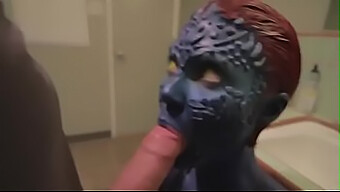 Mystique Cosplay Får Et Sensuelt Blowjob I Denne Tegneserieinspirerede Video