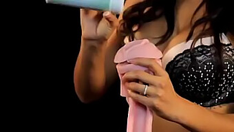 Zažite Maximálne Potešenie S Daisy Marie'S Fleshlight! Zavolajte Nám Pre Viac