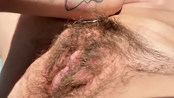 Outdoor Fetish: Hairy Girl Gets Her Pussy Pounded In Homemade Video