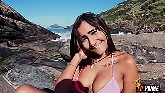 A Viagem Safada À Praia De Tiffany Inclui Ação Anal E Boquete