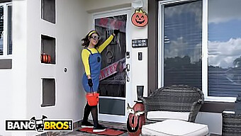 Đặc Biệt Halloween: Dương Vật Trong Bí Ngô