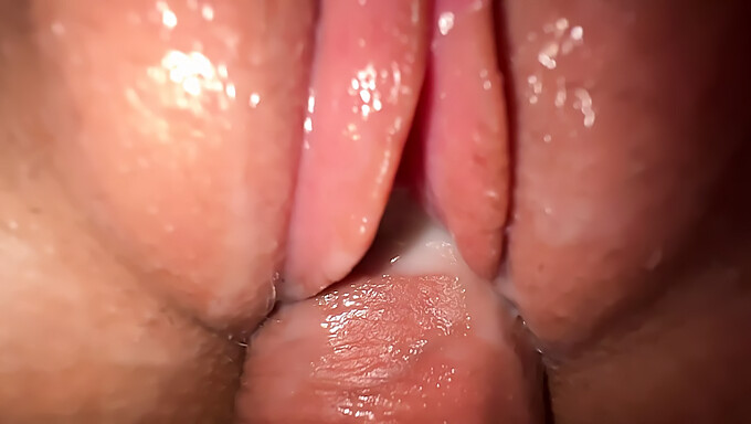 Tight Pussy Gets Fucked And Covered In Cum