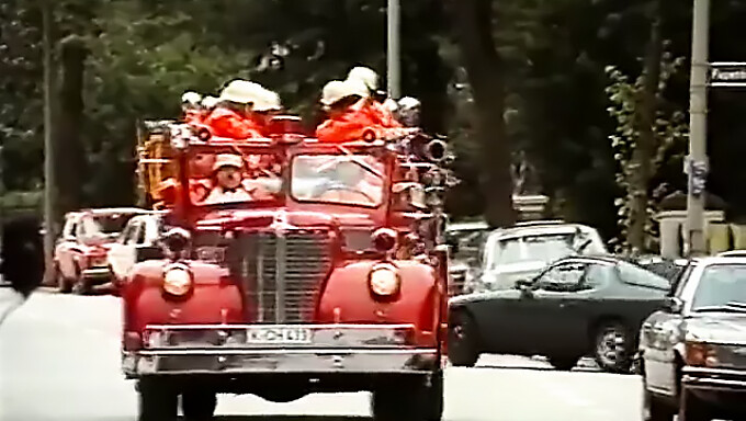 Vintage Karısıyla Sıcak Retro Film Sahnesi