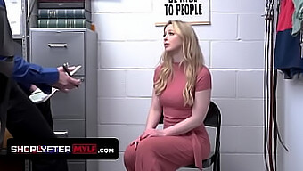 La Milf Aux Gros Seins De Sunny Lane Se Fait Remplir De Sperme Par Un Agent De Sécurité