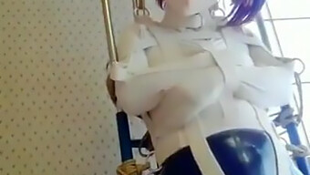 Kigurumi Cosplay-Spiel Mit Einem Vibrator